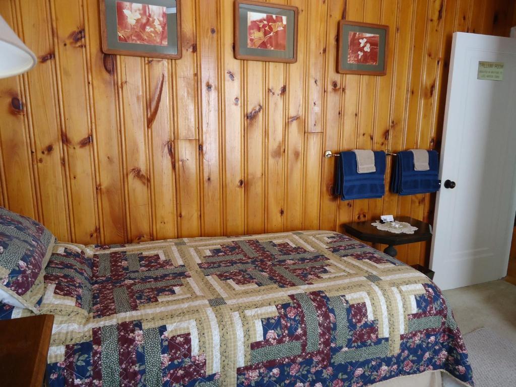 Bancroft Bed & Breakfast Стая снимка